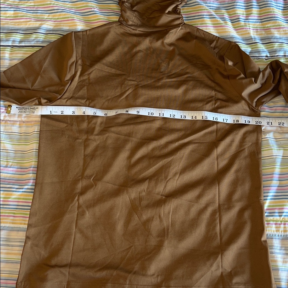 Susan Graver Liquid Knit Tan Mock Turtleneck Top M NWOT - Picture 5 of 8